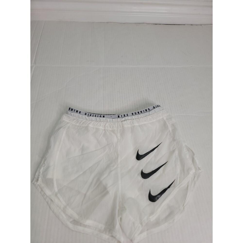 Nike Shorts Womens SZ XS Tempo Luxe Run Division 2-in-1 White Running